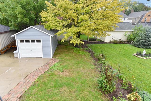 2108 E Jarvis STREET, Shorewood, WI 53211