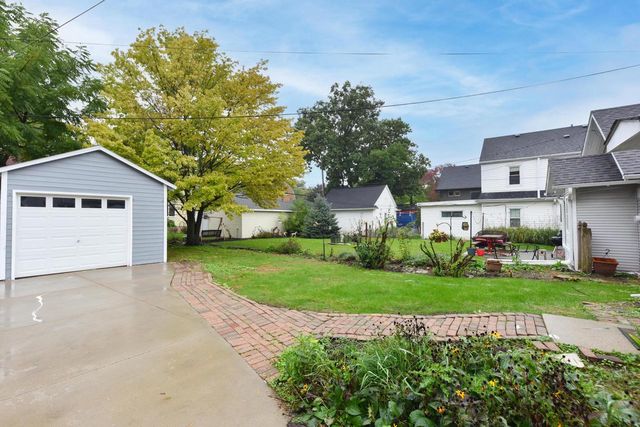 2108 E Jarvis STREET, Shorewood, WI 53211