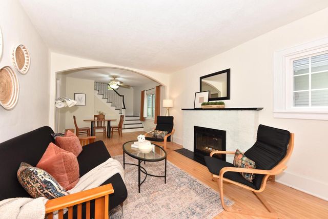 2108 E Jarvis STREET, Shorewood, WI 53211