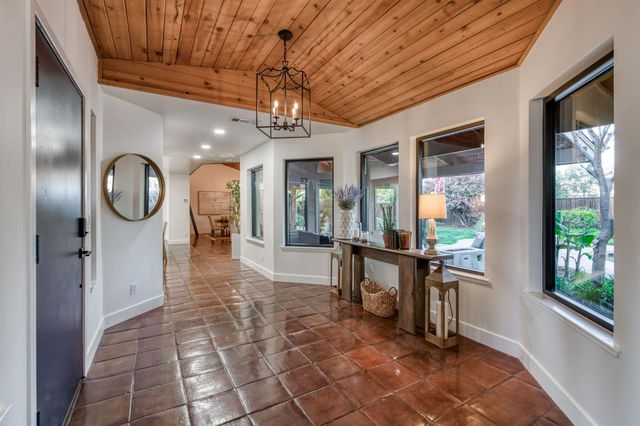 3646 W Spruce Avenue, Fresno, CA 93711