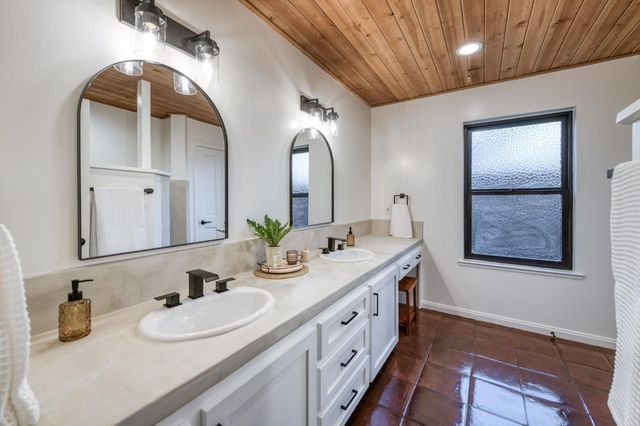 3646 W Spruce Avenue, Fresno, CA 93711