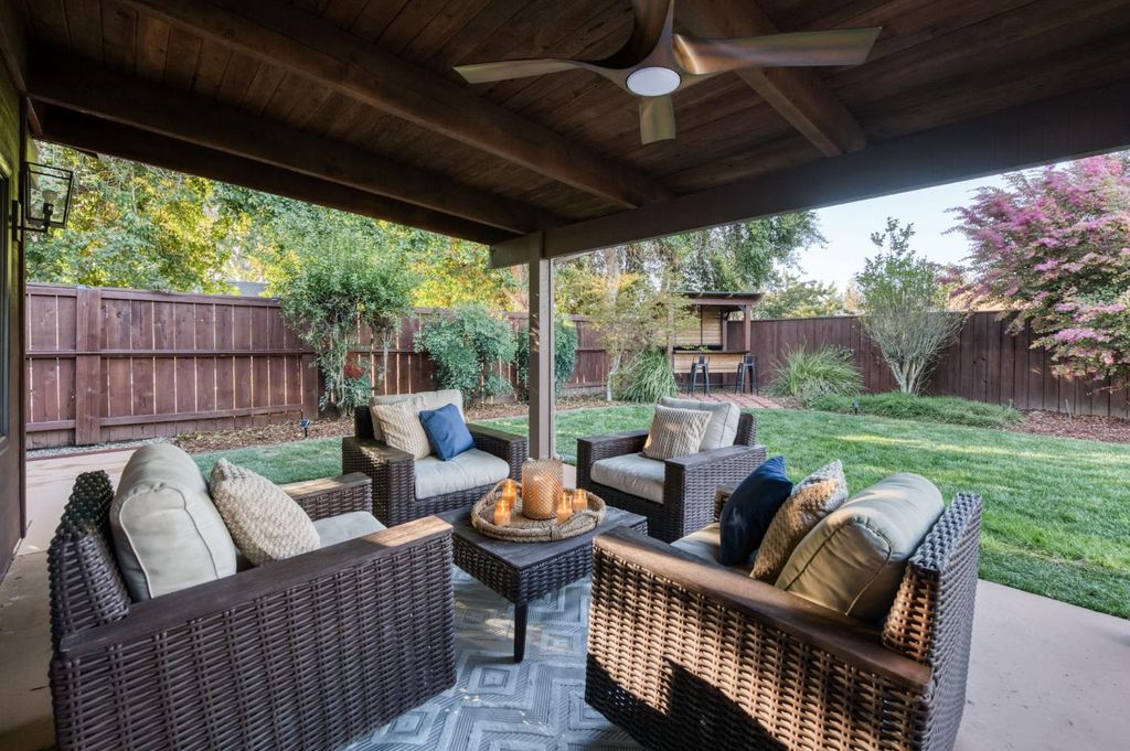 Image 15 of property listing at 3646 W Spruce Avenue, Fresno, CA 93711