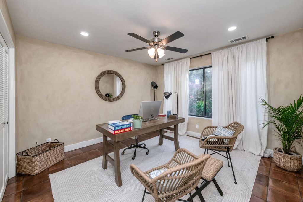 Image 32 of property listing at 3646 W Spruce Avenue, Fresno, CA 93711