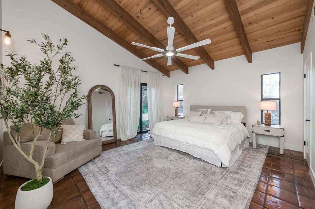 Image 36 of property listing at 3646 W Spruce Avenue, Fresno, CA 93711