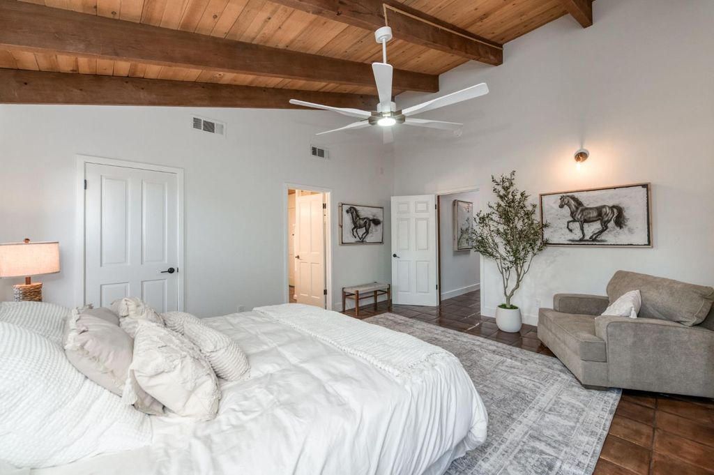 Image 37 of property listing at 3646 W Spruce Avenue, Fresno, CA 93711