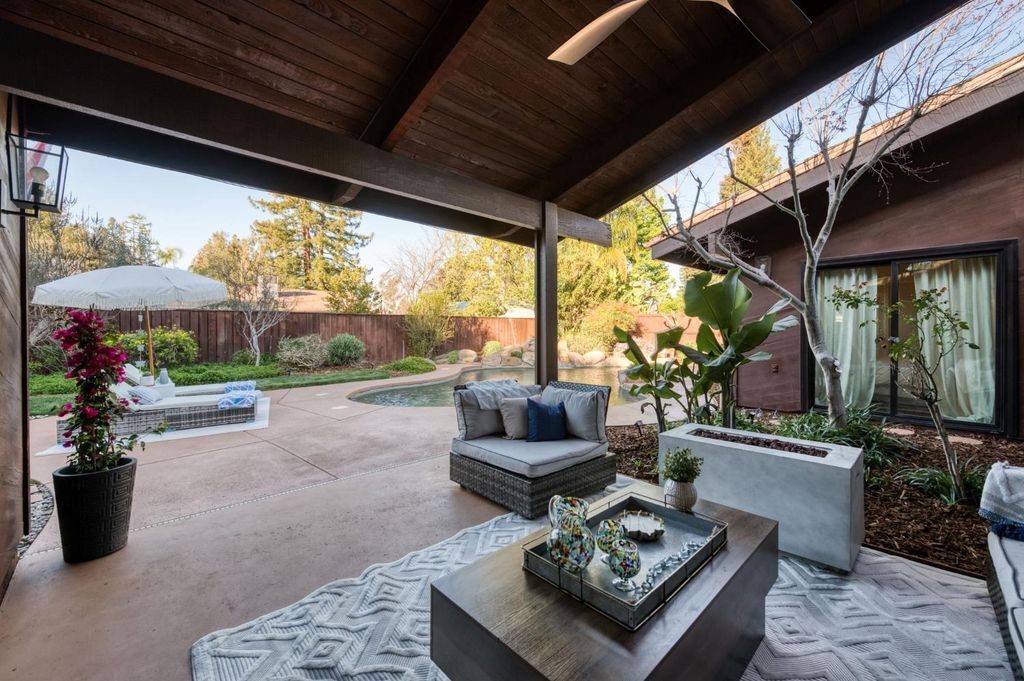 Image 5 of property listing at 3646 W Spruce Avenue, Fresno, CA 93711