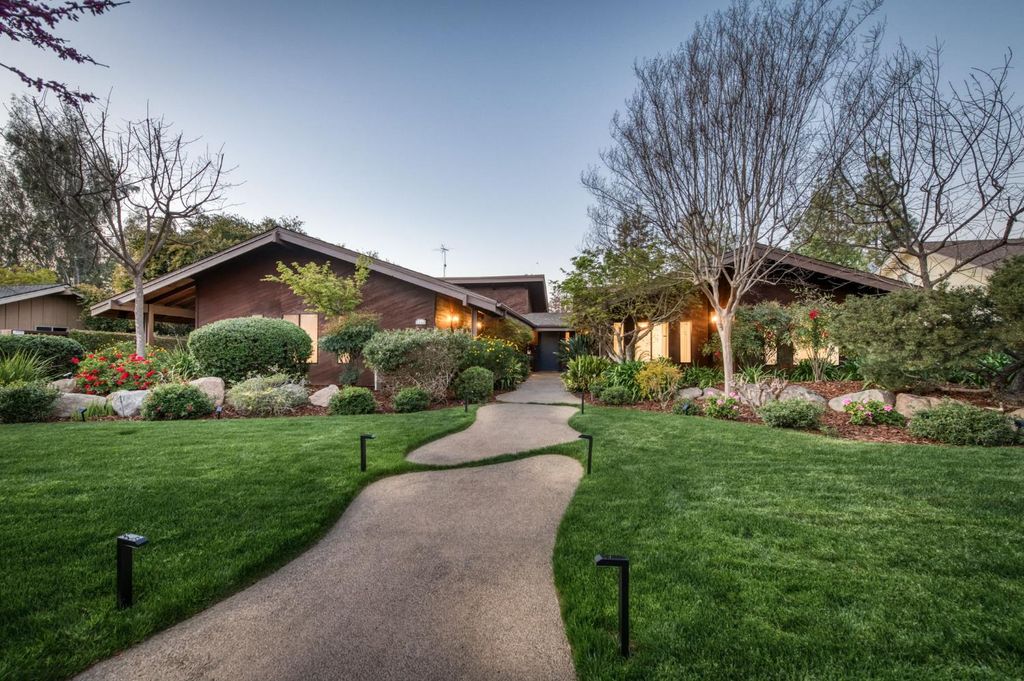 Image 55 of property listing at 3646 W Spruce Avenue, Fresno, CA 93711