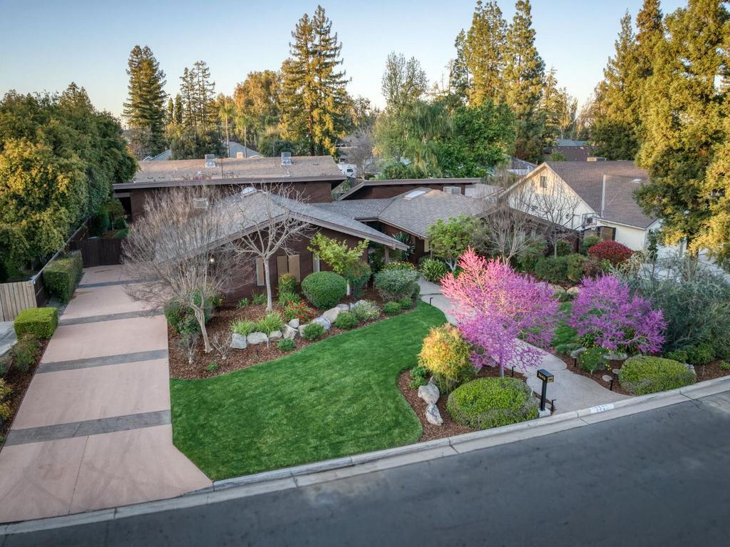 Image 62 of property listing at 3646 W Spruce Avenue, Fresno, CA 93711