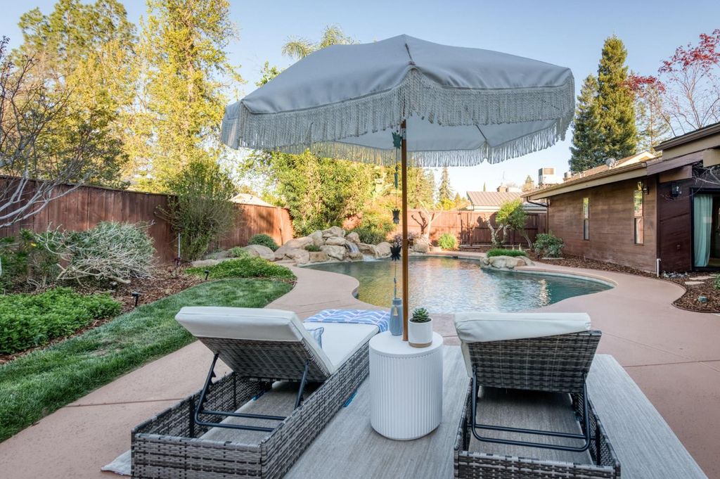 Image 7 of property listing at 3646 W Spruce Avenue, Fresno, CA 93711