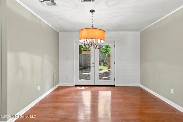 402 W Main Street, Raymond, MS 39154