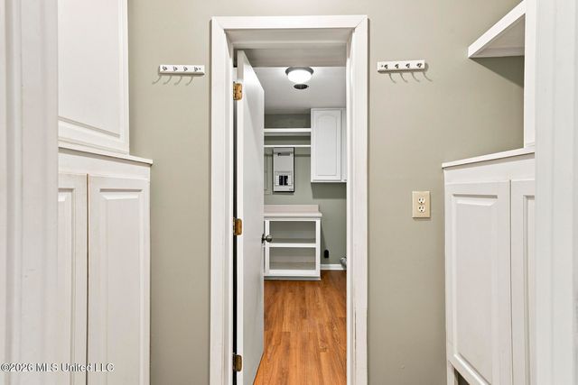 402 W Main Street, Raymond, MS 39154