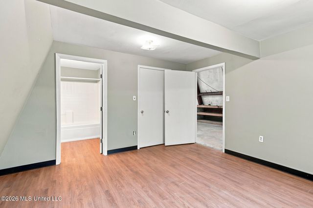 402 W Main Street, Raymond, MS 39154
