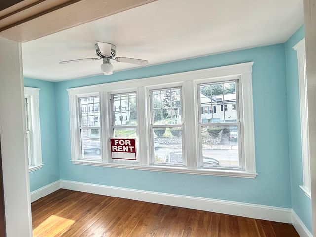 107 Loring Av 2, Salem, MA 01970