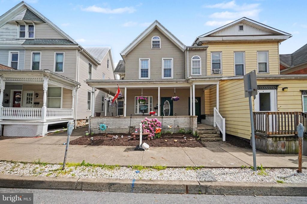 282 UNION ST, Millersburg, PA 17061
