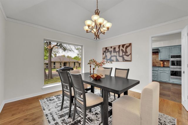 9511 Robin Meadow Drive, Dallas, TX 75243