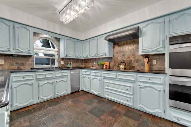 9511 Robin Meadow Drive, Dallas, TX 75243