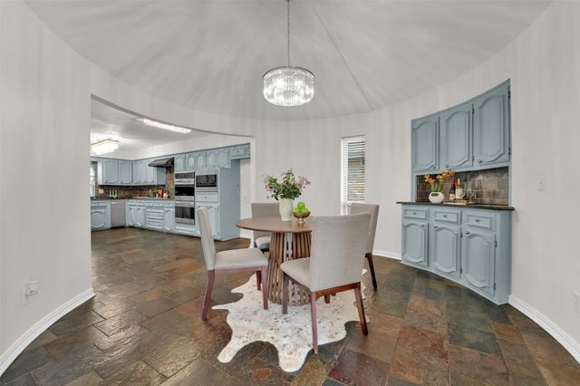 9511 Robin Meadow Drive, Dallas, TX 75243