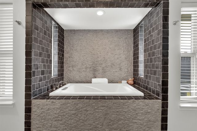 9511 Robin Meadow Drive, Dallas, TX 75243