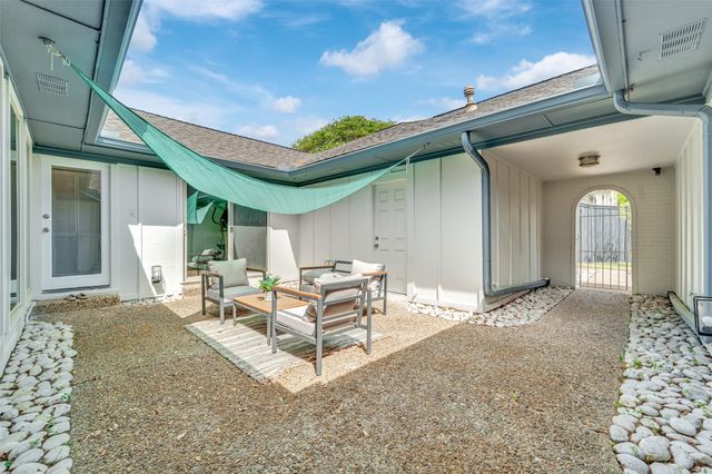 9511 Robin Meadow Drive, Dallas, TX 75243