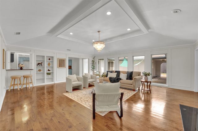 9511 Robin Meadow Drive, Dallas, TX 75243