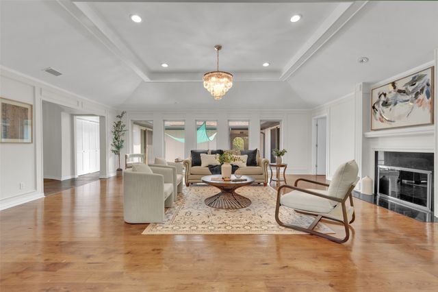 9511 Robin Meadow Drive, Dallas, TX 75243