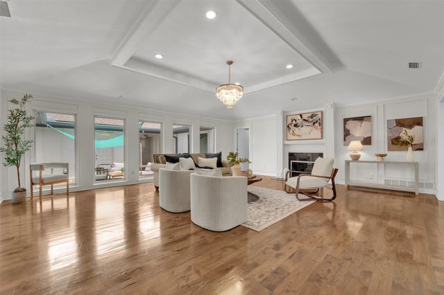 9511 Robin Meadow Drive, Dallas, TX 75243