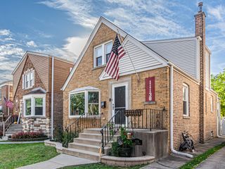11138 S Artesian Avenue, Chicago, IL 60655