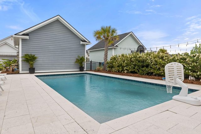 4041 Maidstone Drive, Mount Pleasant, SC 29466