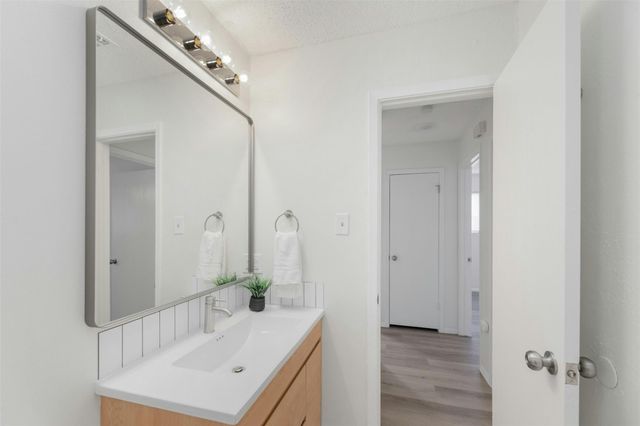 11603 Walnut Ridge DR Unit B, Austin, TX 78753