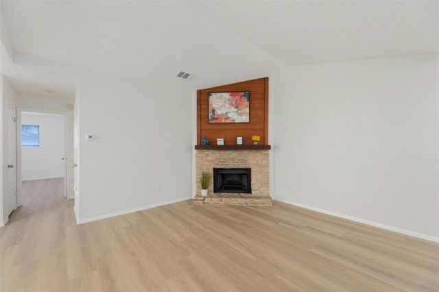 11603 Walnut Ridge DR Unit B, Austin, TX 78753