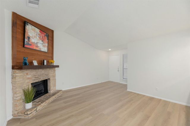 11603 Walnut Ridge DR Unit B, Austin, TX 78753