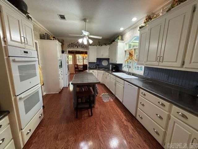 194 Cal Ray Dr., Camden, AR 71701