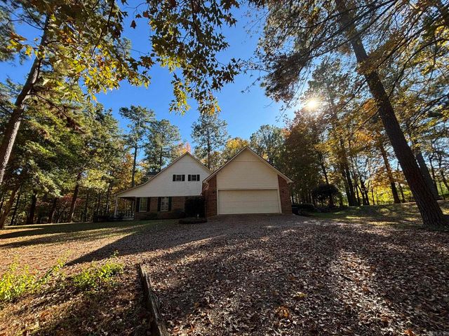 194 Cal Ray Dr., Camden, AR 71701