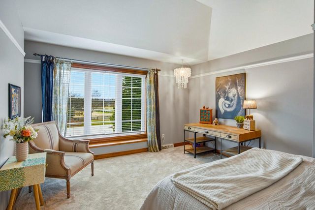 W291N3363 Summerhill ROAD, Pewaukee, WI 53072