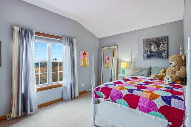 W291N3363 Summerhill ROAD, Pewaukee, WI 53072