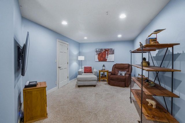 W291N3363 Summerhill ROAD, Pewaukee, WI 53072