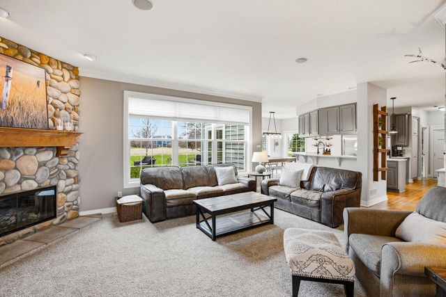 W291N3363 Summerhill ROAD, Pewaukee, WI 53072