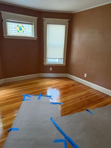 6 Bailey St 1, Boston, MA 02124