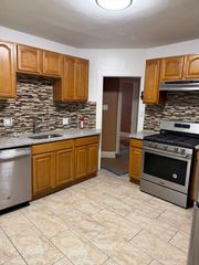 6 Bailey St 1, Boston, MA 02124
