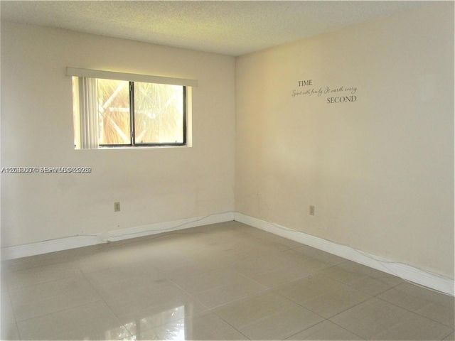 9491 S Palm Circle S 205, Pembroke Pines, FL 33025