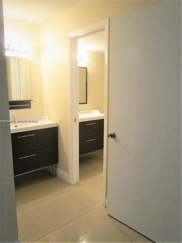 9491 S Palm Circle S 205, Pembroke Pines, FL 33025