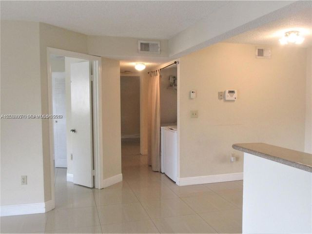 9491 S Palm Circle S 205, Pembroke Pines, FL 33025