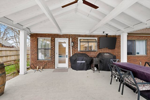 2425 Brook Crest Drive, Mesquite, TX 75150