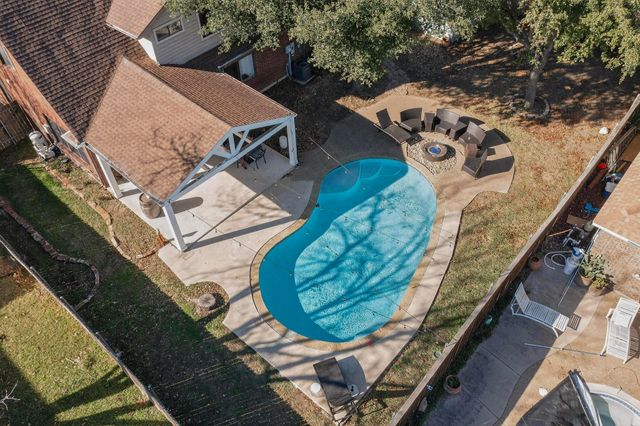 2425 Brook Crest Drive, Mesquite, TX 75150