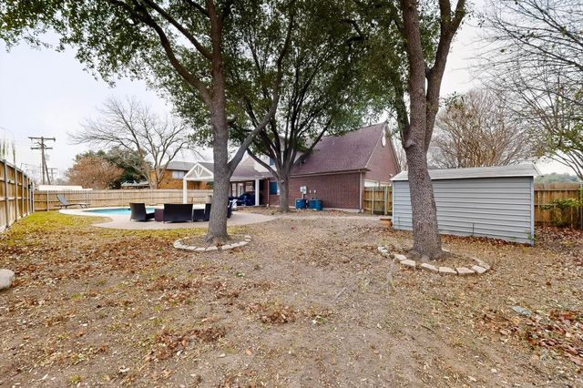 2425 Brook Crest Drive, Mesquite, TX 75150