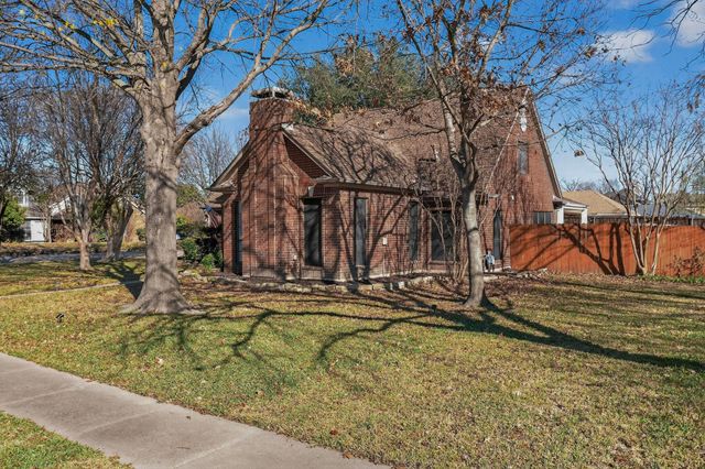 2425 Brook Crest Drive, Mesquite, TX 75150