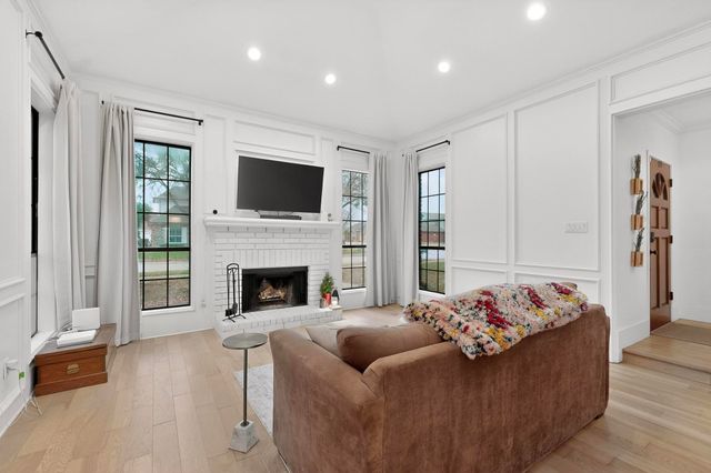 2425 Brook Crest Drive, Mesquite, TX 75150