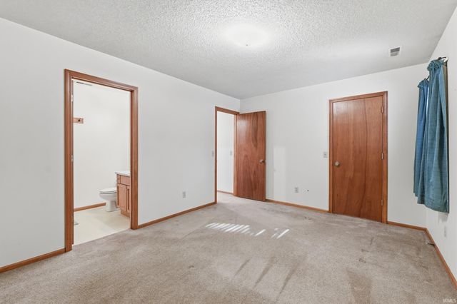 3627 Three Oaks Drive, Fort Wayne, IN 46809