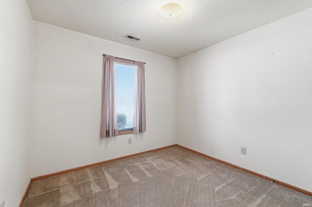 3627 Three Oaks Drive, Fort Wayne, IN 46809