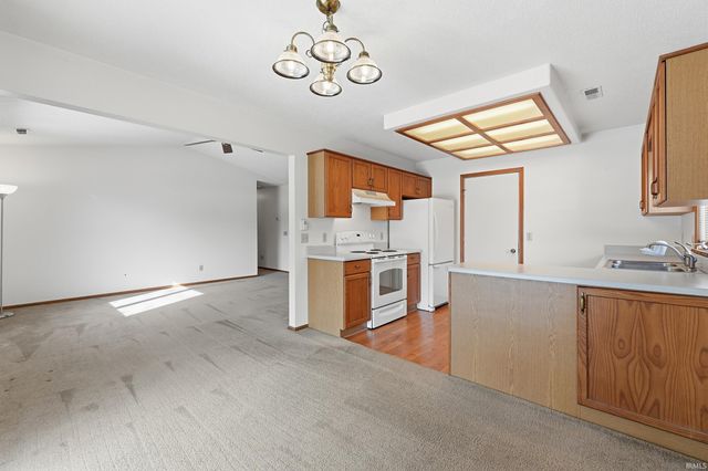 3627 Three Oaks Drive, Fort Wayne, IN 46809